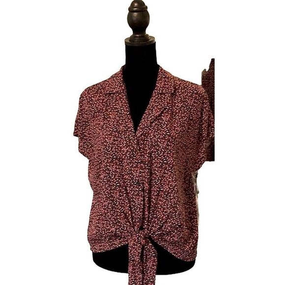 NWT Treasure & Bond  Rayon Button Down Floral Blouse. Short sleeve. Size Small - Picture 4 of 7